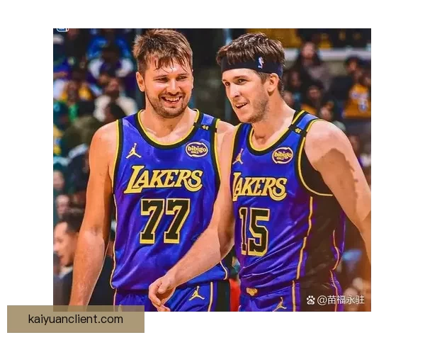 里夫斯腹斜肌二级损伤影响湖人季后赛阵容 专家提出治疗与轮换调整方案