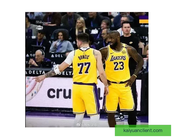 詹姆斯独占多个历史第一 湖人球员打高尔夫合影东契奇靠边站